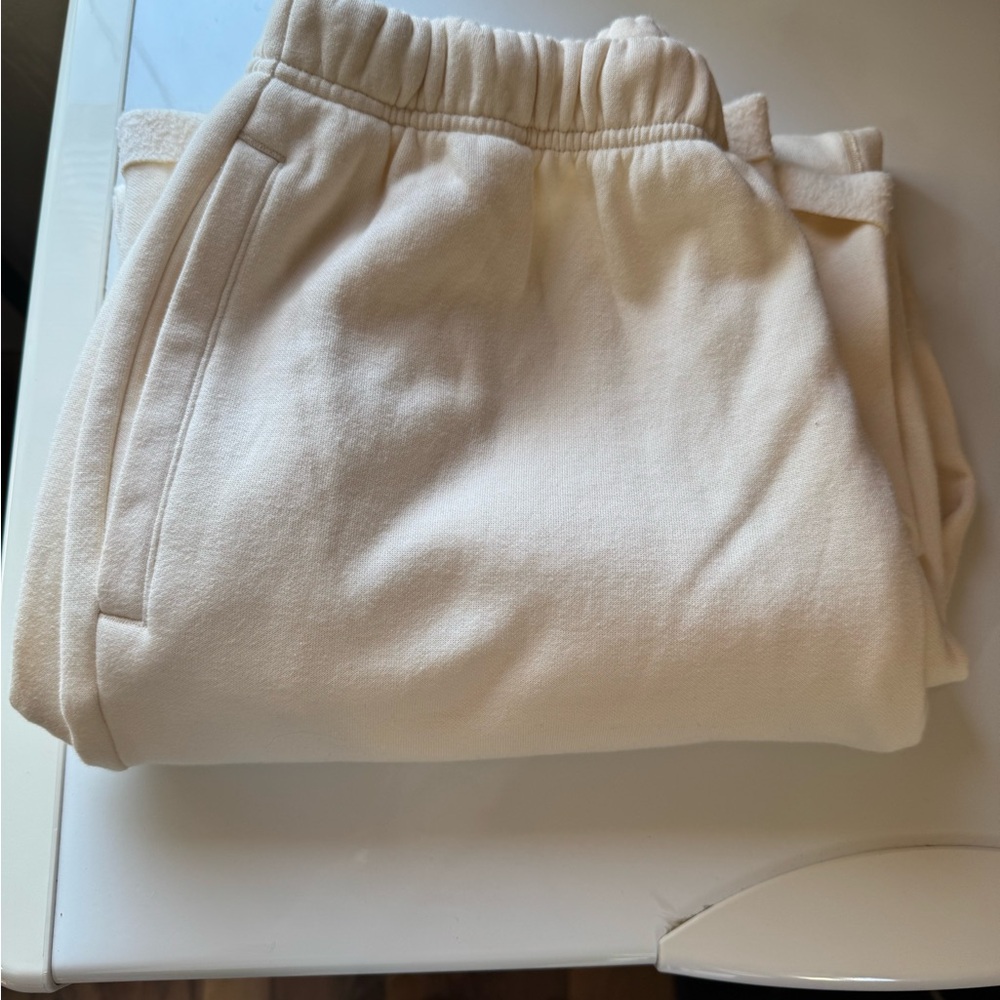 SKIMS Cotton Fleece Classic Straight Leg Pant. Small. Color “Ecru”.